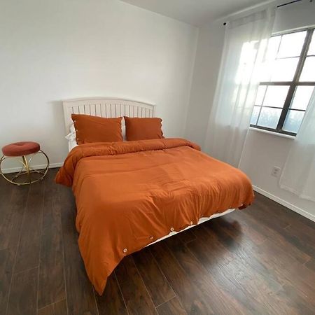 Large Modern Family Home! Soncy Esterno foto